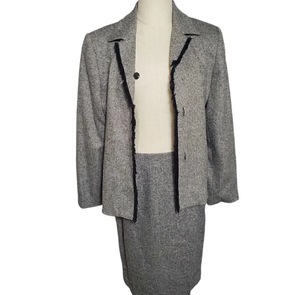 NWT Lord & Taylor Vintage Wool Blend Herringbone Suit